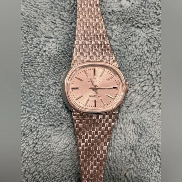 Vintage Hamilton Women's Silver Mesh Watch .
 For PARTS or REPAIR.ONLY. - Picture 4 of 4